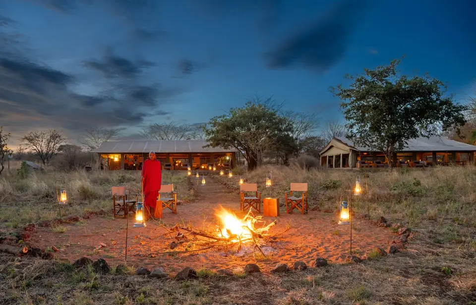 Evening by the campfire at Randilen Plains Bush Camp